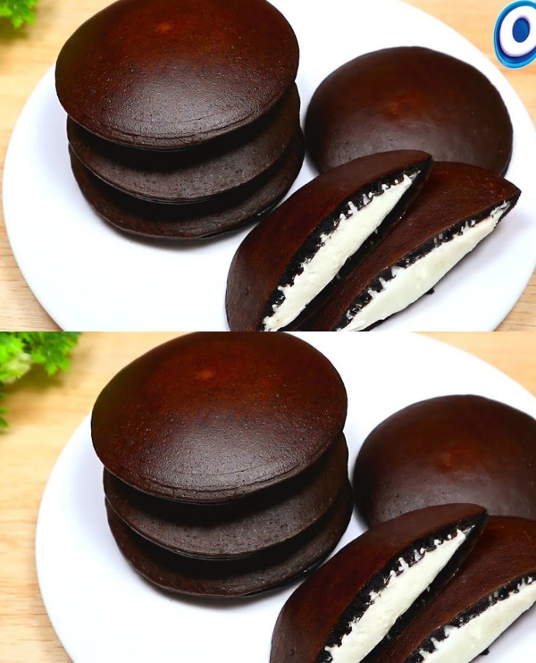 4-Ingredient Oreo Biscuit Dora Cake
