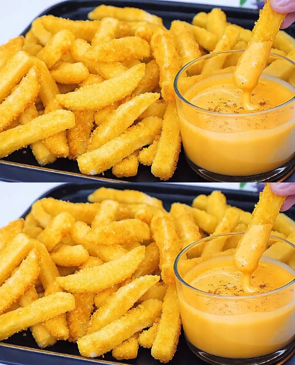 Crispy French Fries with Cheese Sauce