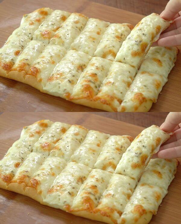 Cheesy Garlic Bread with Honey Dip