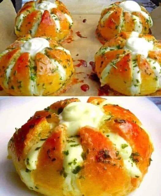 Chicken cheese garlic bread buns Recipe 1 Chicken cheese garlic bread bun
