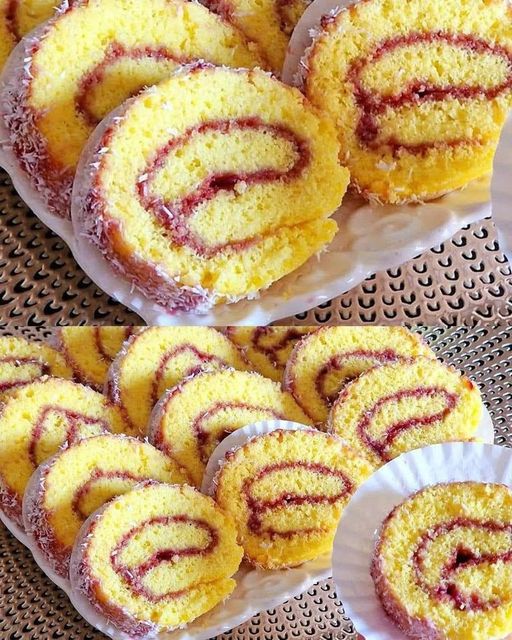 Quick and Easy Sweet Marmalade Cake Rolls