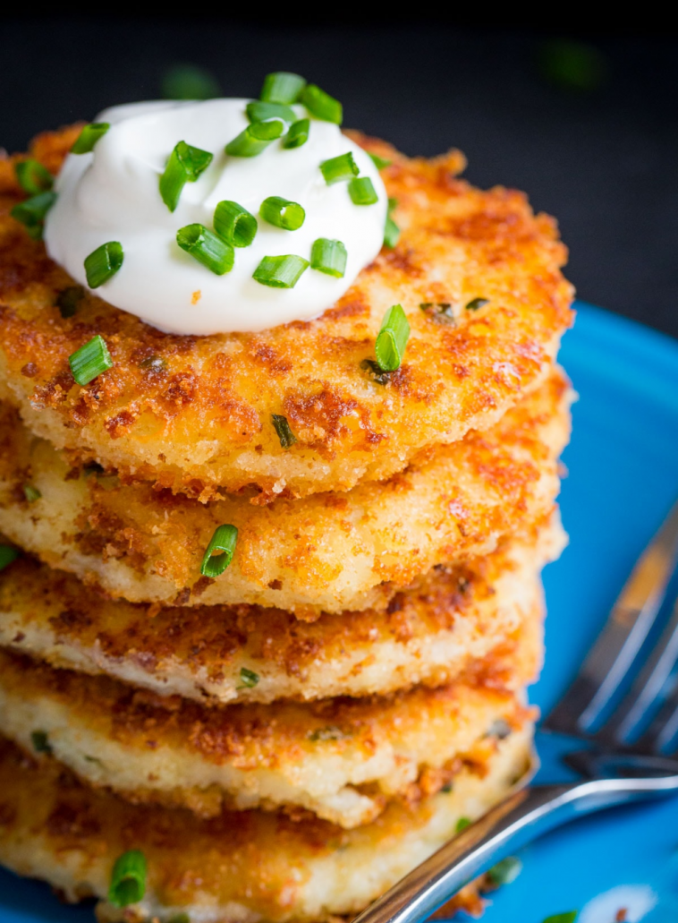Garlic Parmesan Air Fryer Potato Cakes 1
