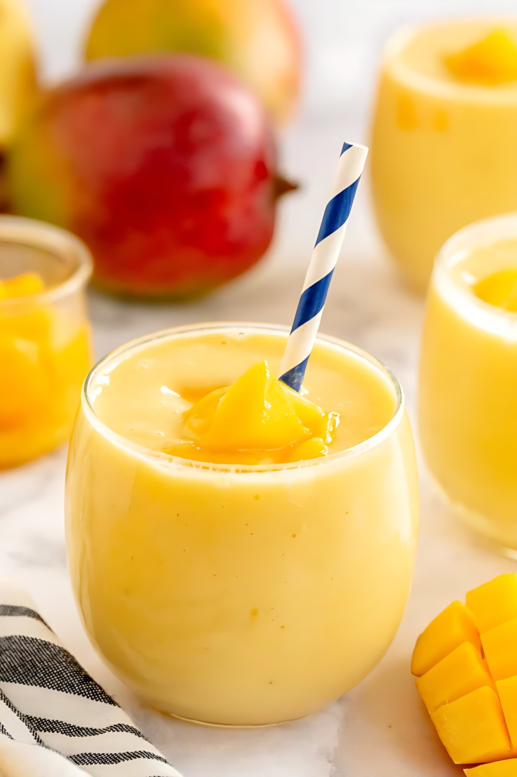 Healthy Mango Smoothie Recipe 1
