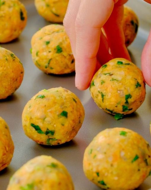 Vegan Lentil Balls with Buffalo Sauce