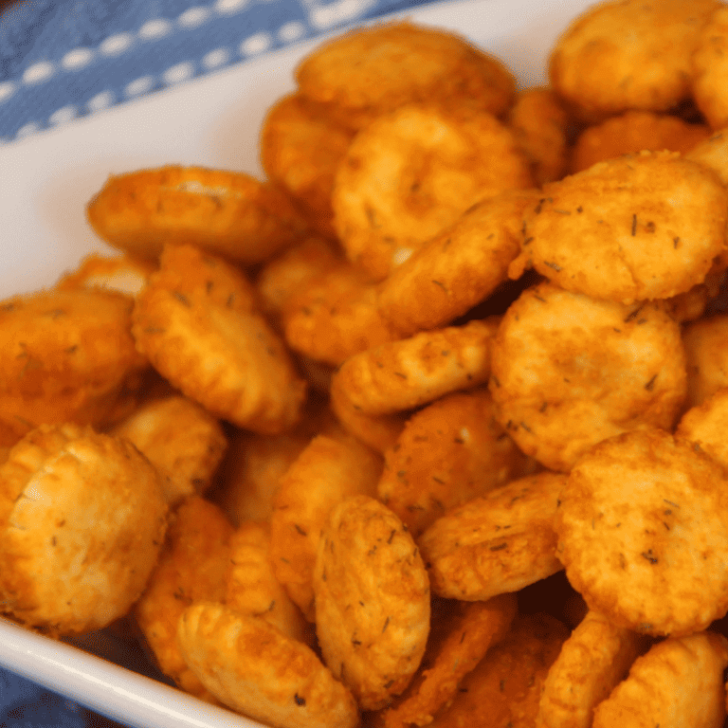 Air Fryer buffalo oyster crackers 4