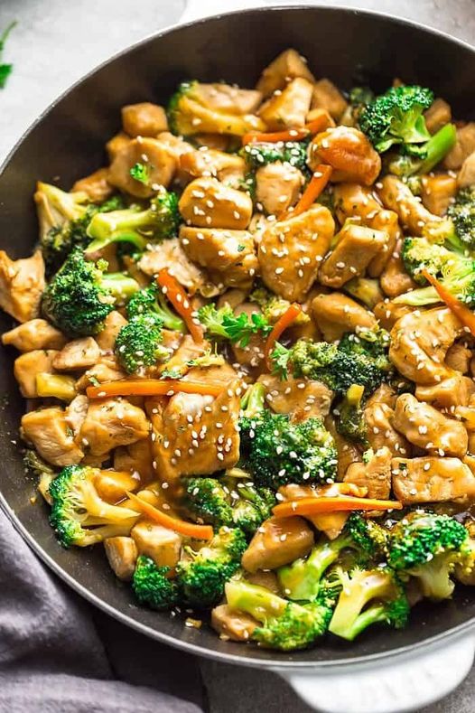 INSTANT POT CHICKEN AND BROCCOLI STIR FRY 1