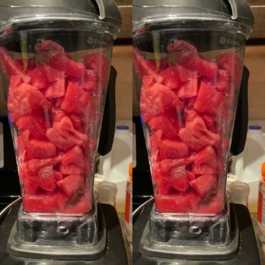 How to Prepare Homemade Fresh Watermelon Juice 1