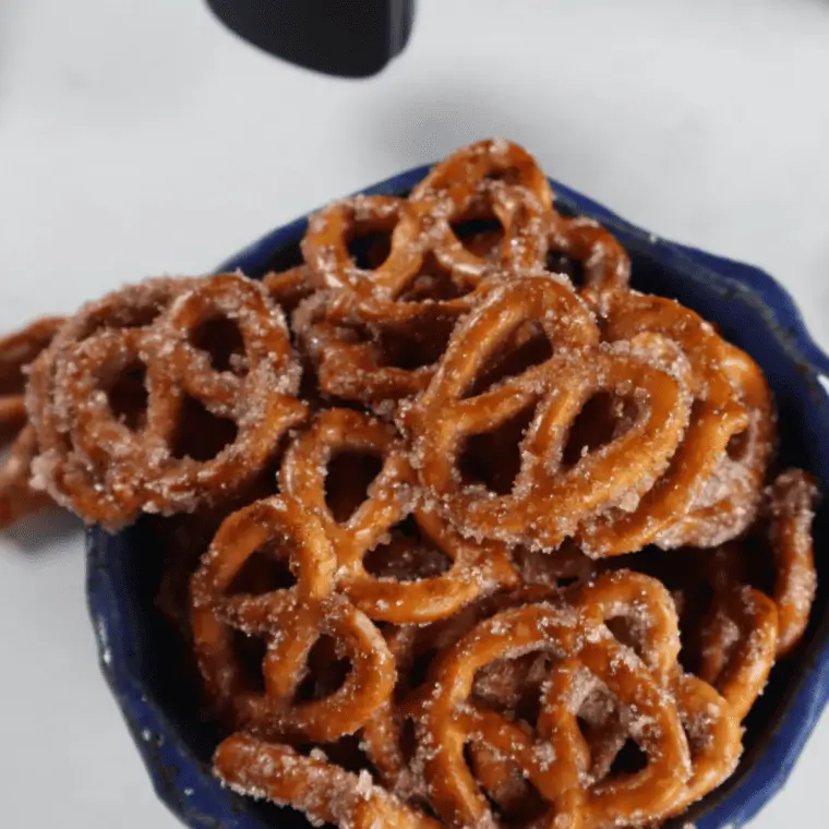 Air Fryer Cinnamon Sugar Pretzels 1