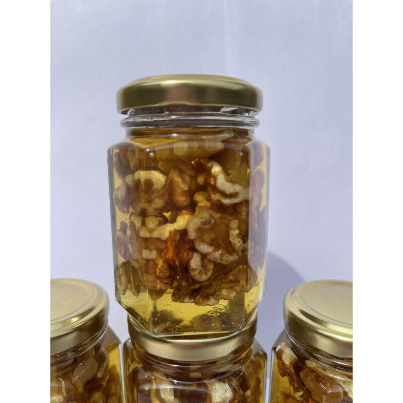 Improve the Health of Your Thyroid with This Easy Honey and Walnut Recipe 1