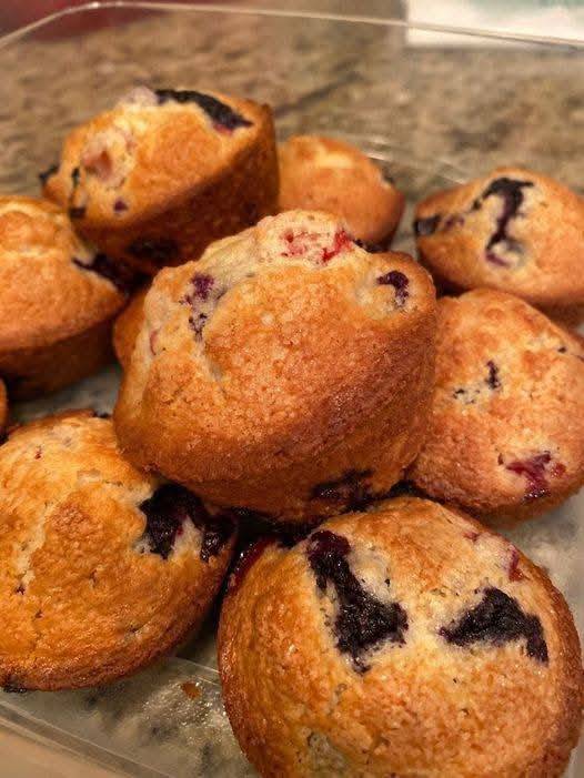 AIR FRYER MIXED BERRY MUFFINS 1