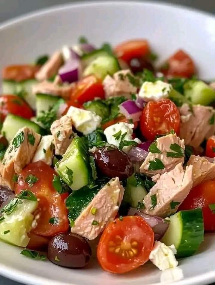 MEDITERRANEAN TUNA SALAD  1