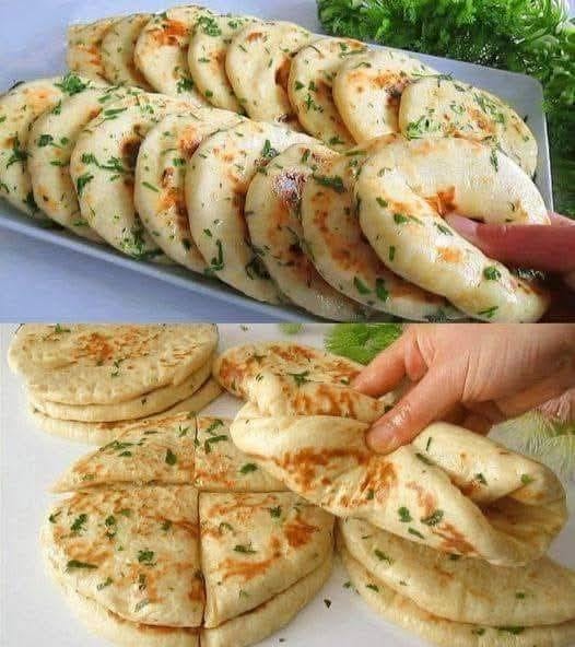 Keto Garlic Flatbreads 8 Keto Garlic Flatbreads