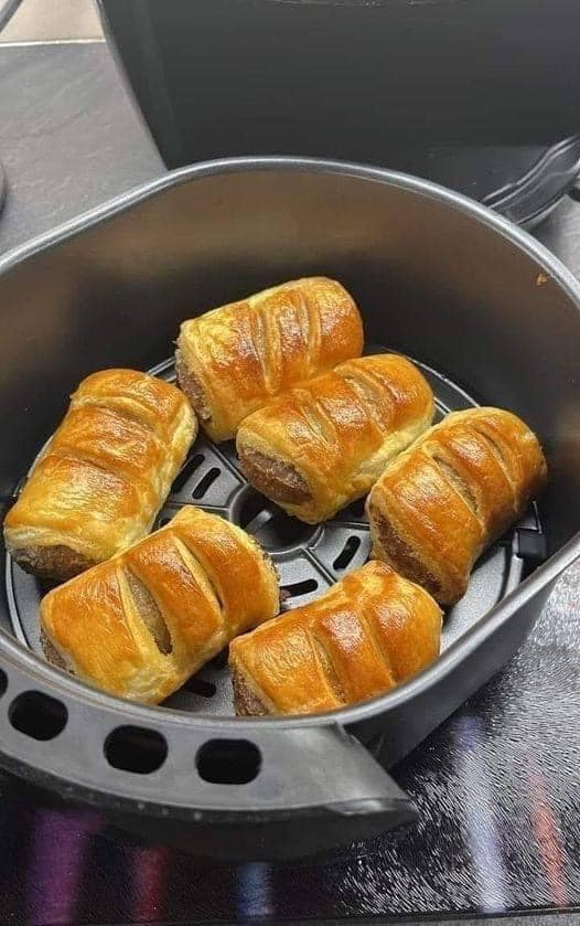Sausage Rolls in an Air Fryer 1