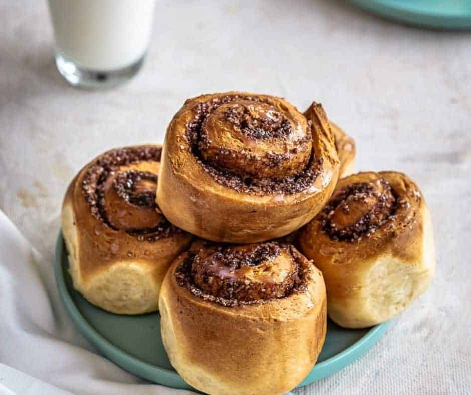Air Fryer Homemade Cinnamon Rolls 1