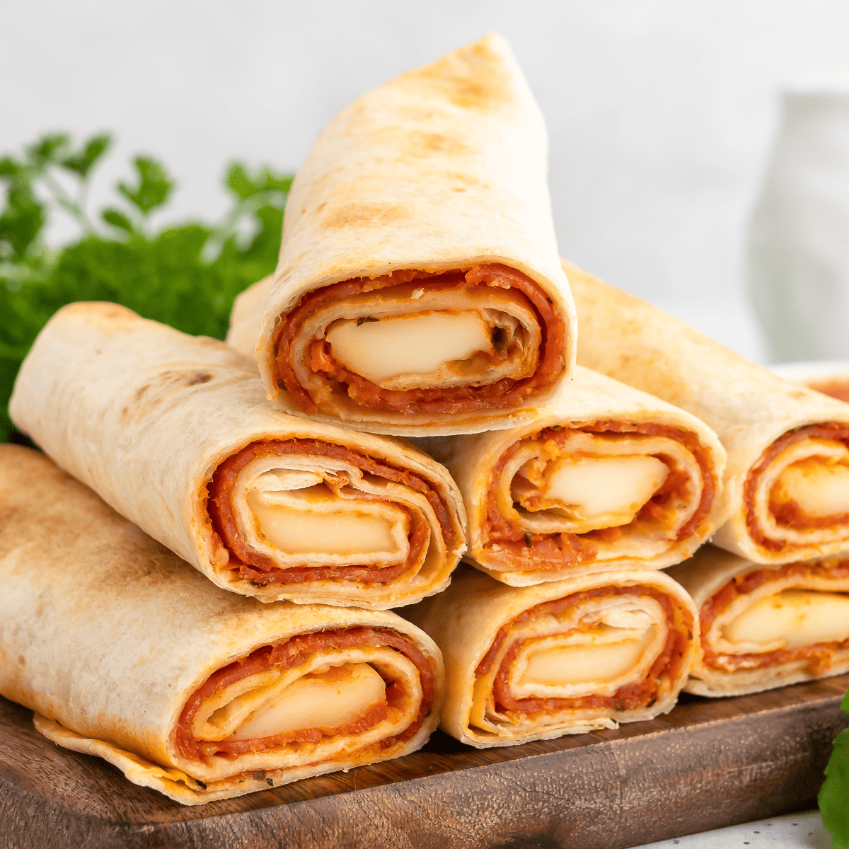 Easy Air Fryer Pizza Roll Ups 1