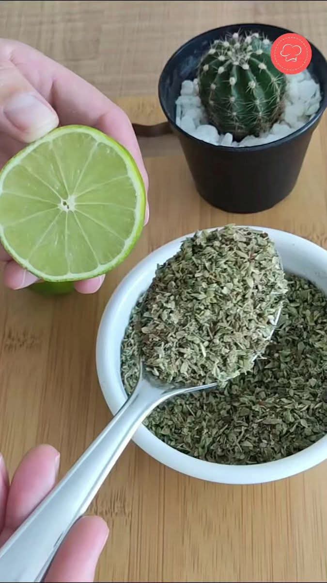 Immune-Boosting Lemon and Oregano Tea 1