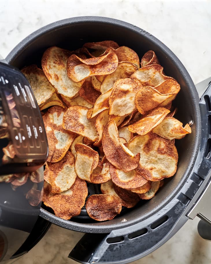 Crispy and Perfectly Seasoned Air Fryer Potato Chips 1