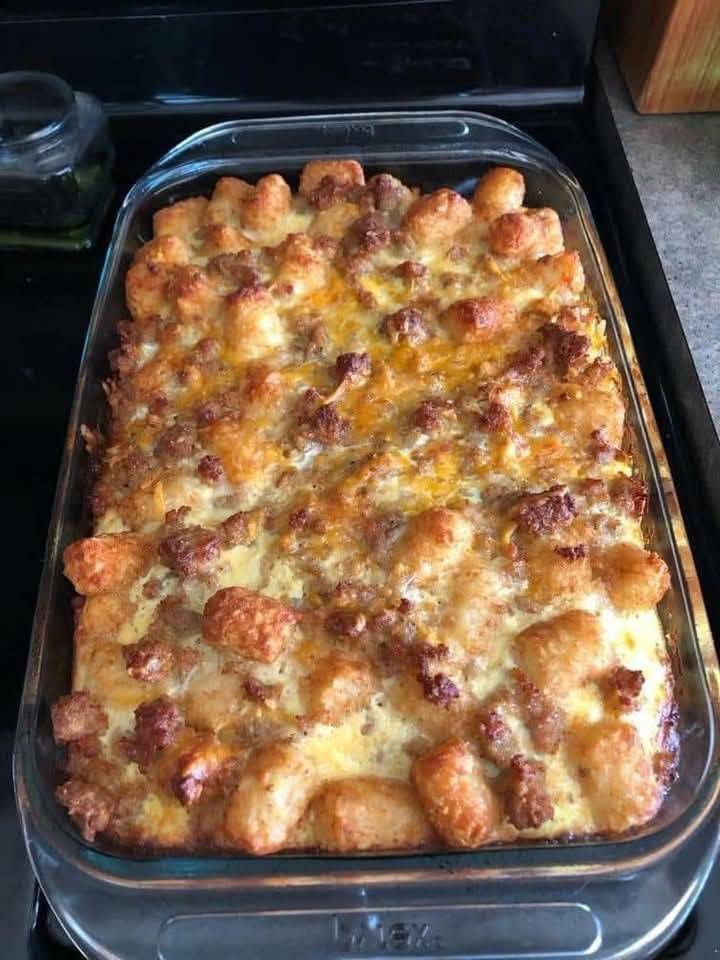 Cheesy Tater Tot Breakfast Casserole Recipe 1