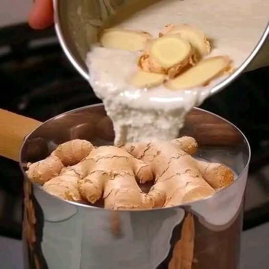 Simply add ginger root to milk that is already boiling 1