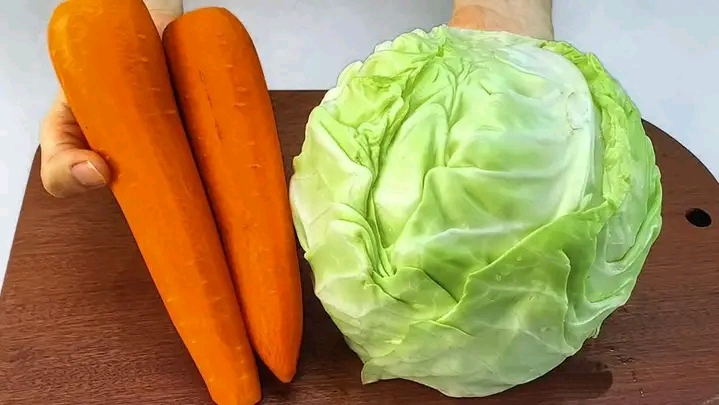 Both cabbage and carrots are lowly but effective foods 1