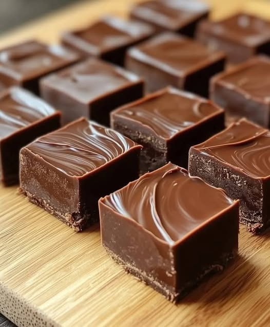 Rich Chocolate Fudge Squares 1