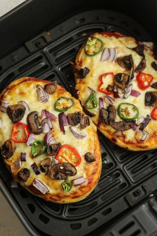 Air Fryer Naan Pizza 1