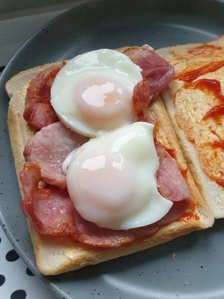 Air Fryer Poached Eggs 1