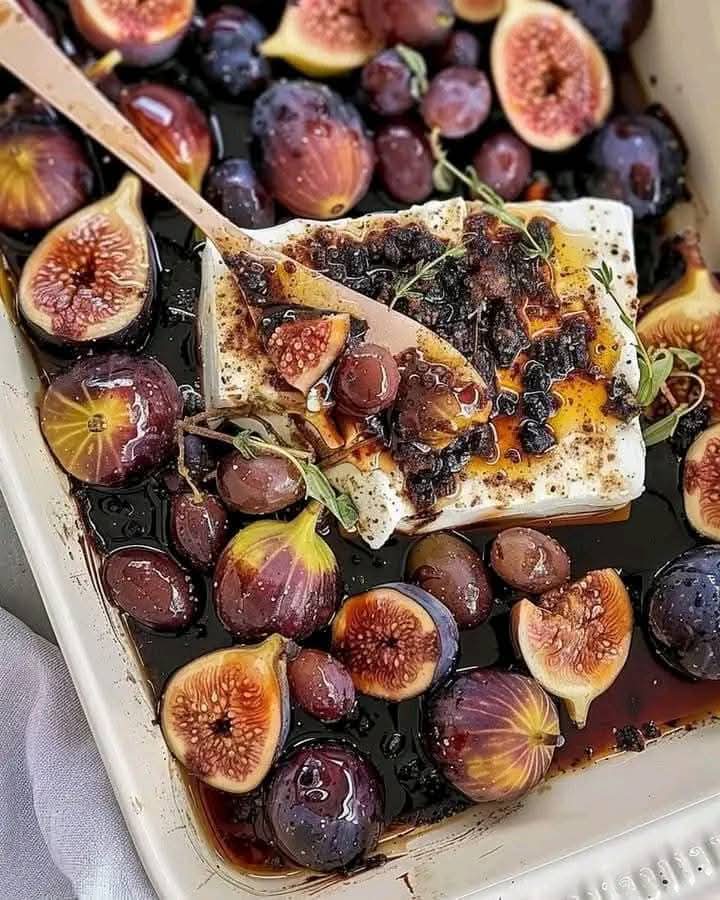Mediterranean Fig and Grape Medley Roasted 1