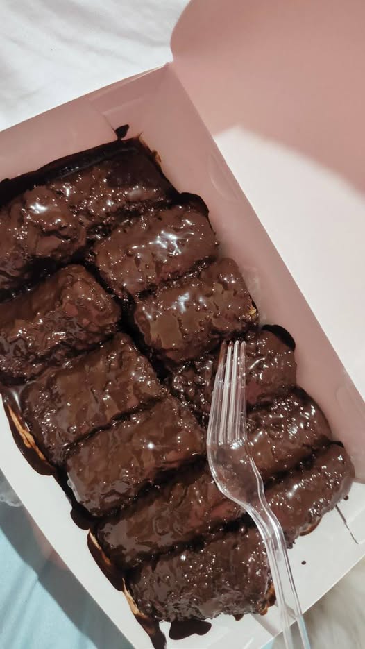 Banana Nugget Crispy with Chocolate and Many Toppings 1