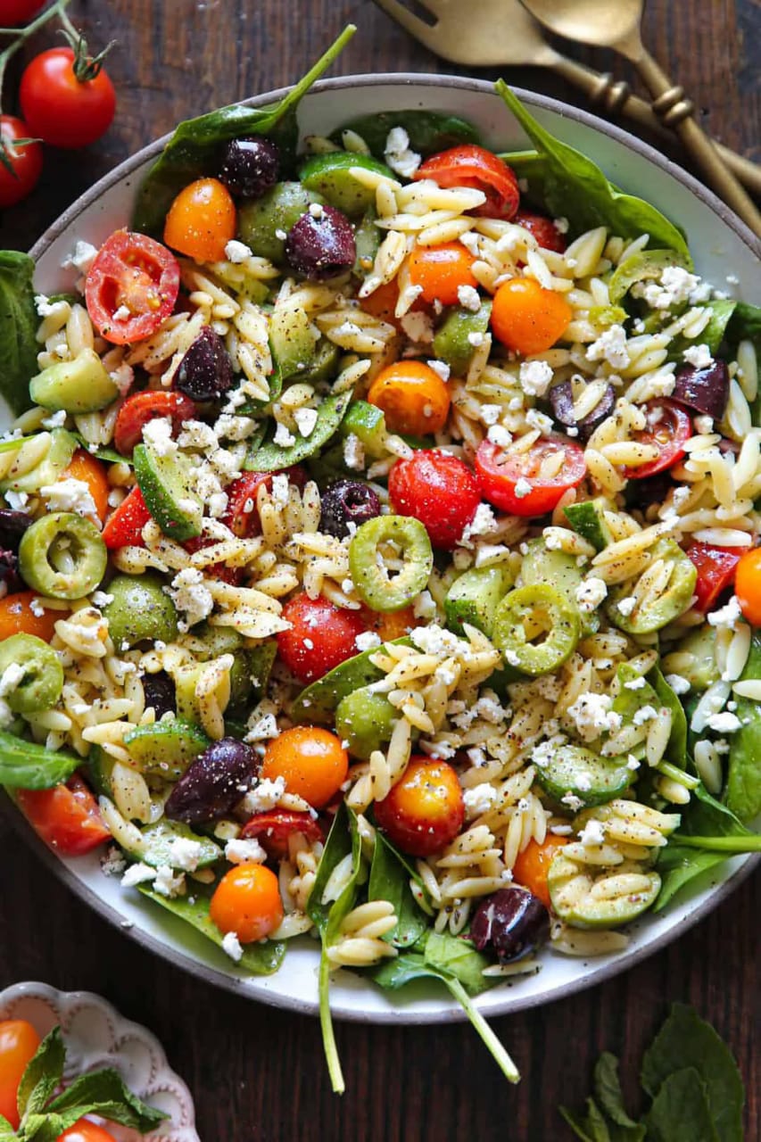 Mediterranean Orzo Salad with Spinach and Feta 1