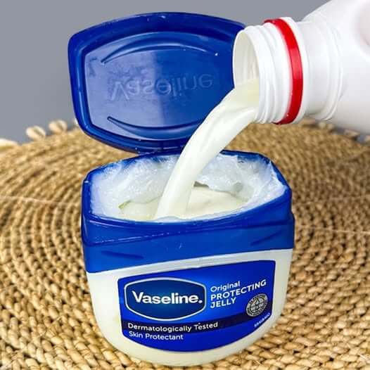 Just Pour Milk into Vaseline! Never Buy This From the Store Again 1