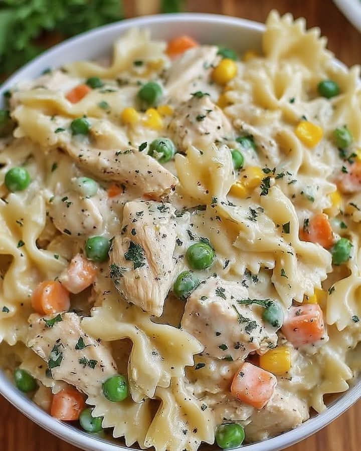 Mediterranean Chicken Pot Pie Pasta 1