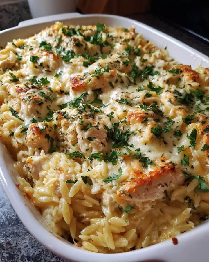 Mediterranean Creamy Ricotta Chicken Orzo Bake with Herbs 1