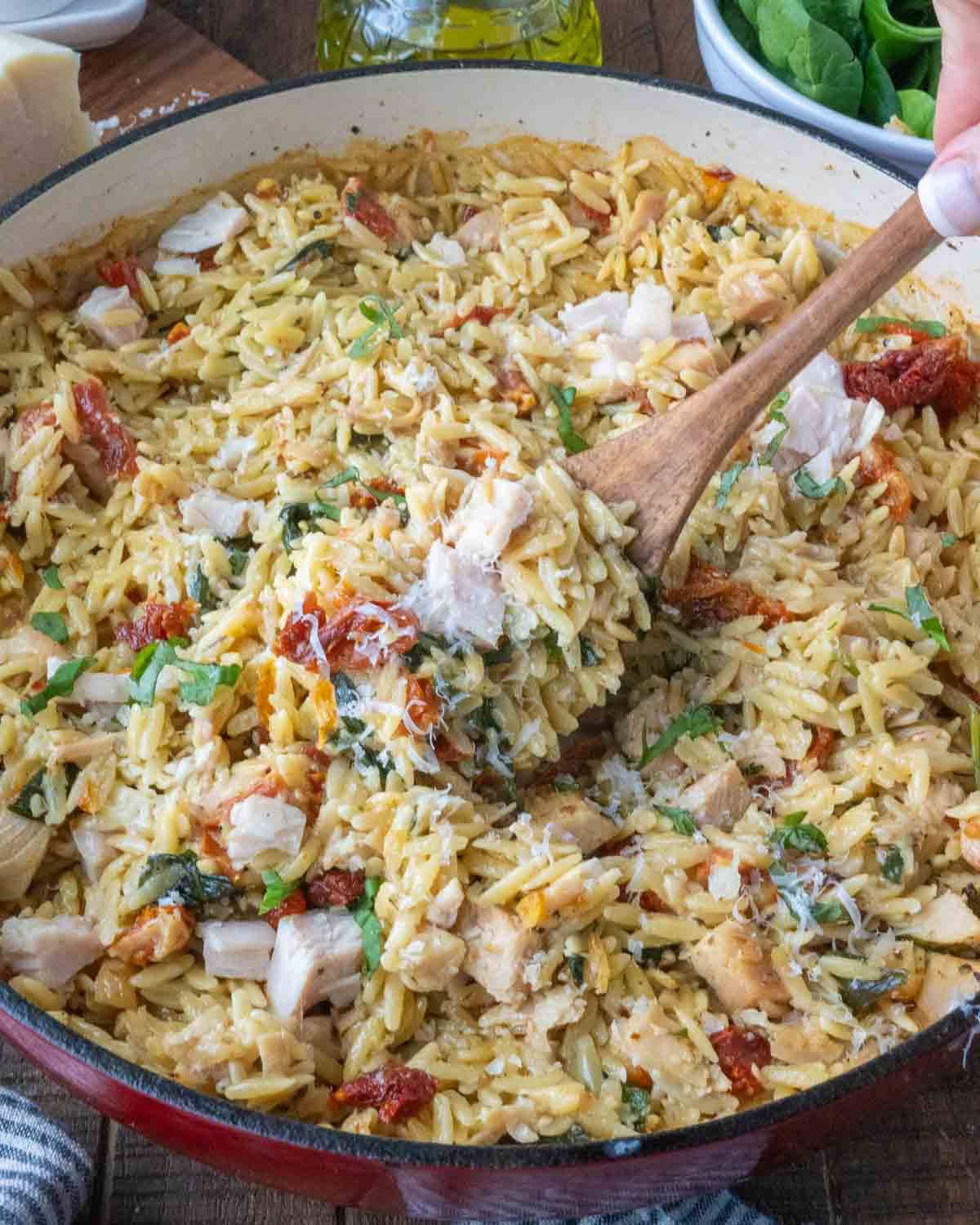 Mediterranean One-Pot Tuscan Chicken Orzo 1