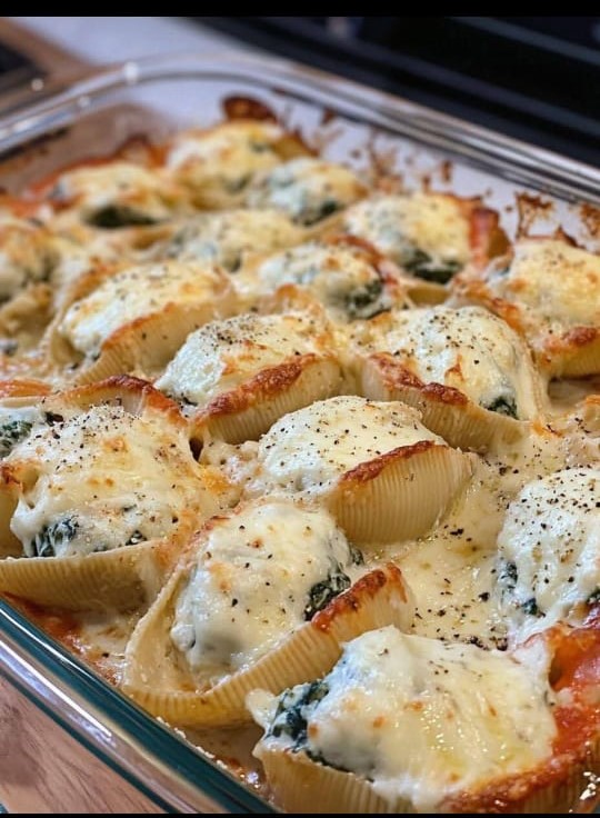 Mediterranean Spinach and Cheese Stuffed Shells 1