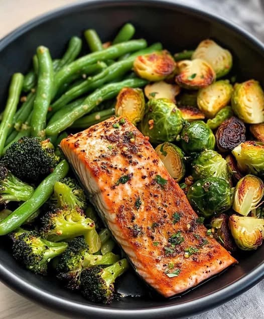 Mediterranean Roasted Salmon & Veggie Power Bowl with Garlic Green Beans 2
