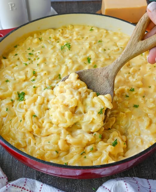 Creamy Air Fryer Macaroni and Cheese 1