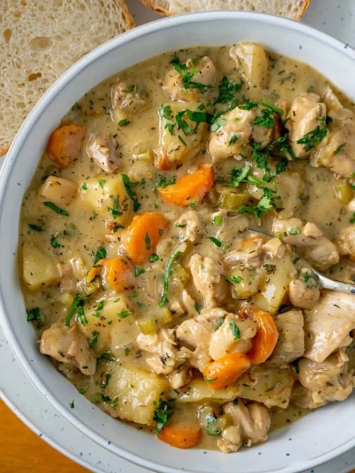 Mediterranean Chicken Stew (One-Pot Meal) 1
