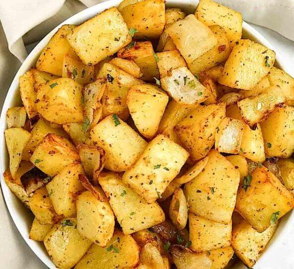 Air fryer potatoes and onions 5