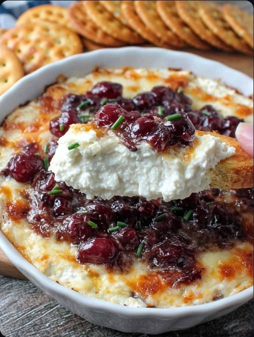 Warm Cranberry-White Cheddar Dip 1